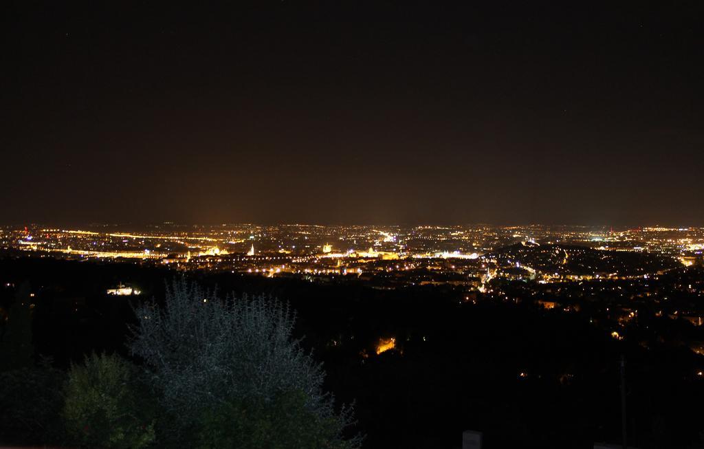 Best View Small House Free Parking Self Check-In Budapest Exterior foto